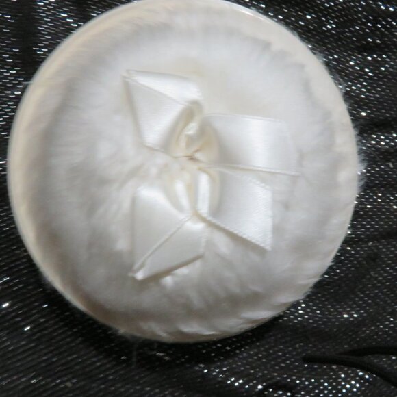 Stephen B Vintage Perfumed Bath Talc Dusting Powder Sealed Original Box 4 OZ - Picture 4 of 5